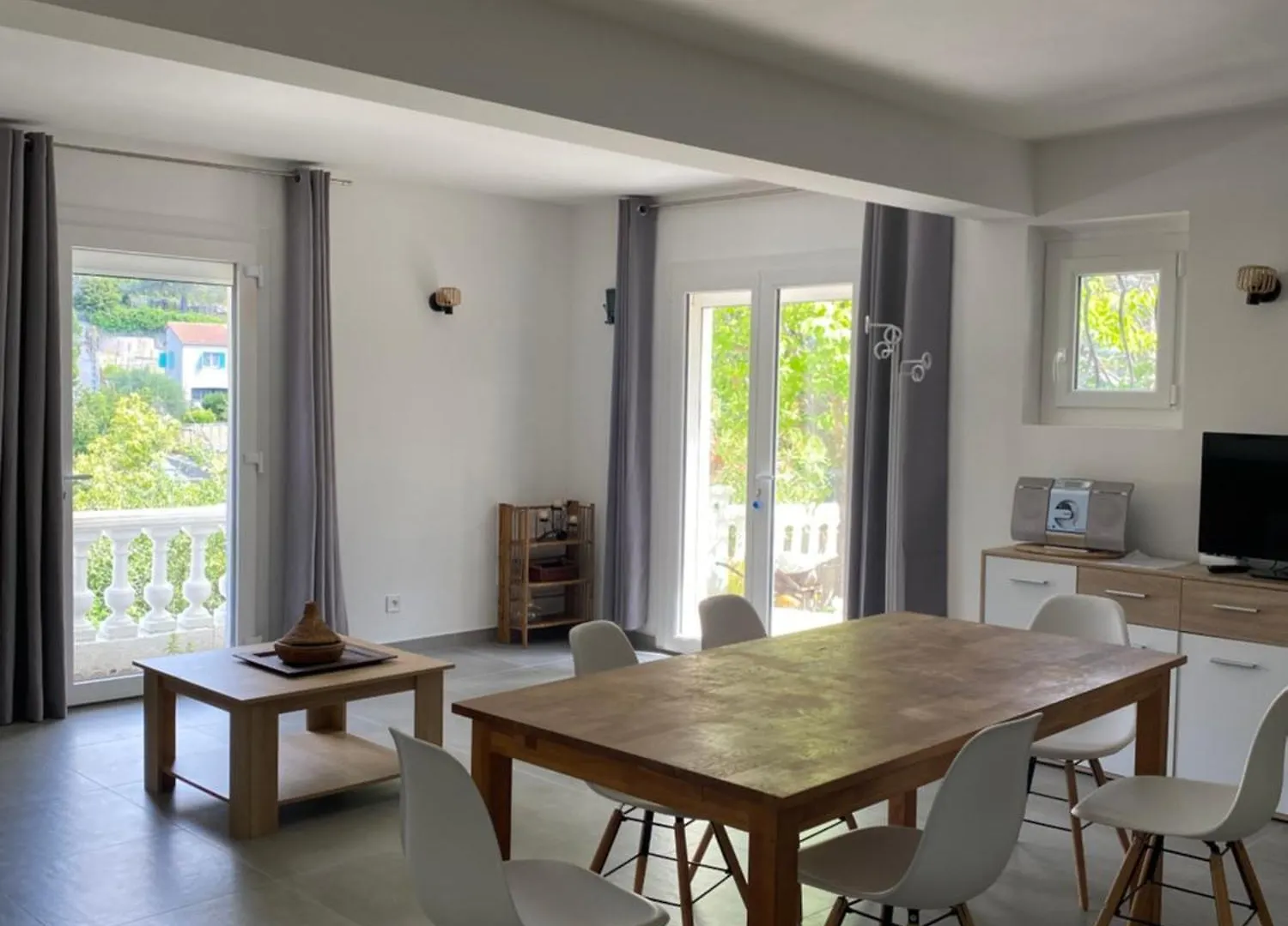 Bas De Villa Prestations Haut De Gamme Vallauris France